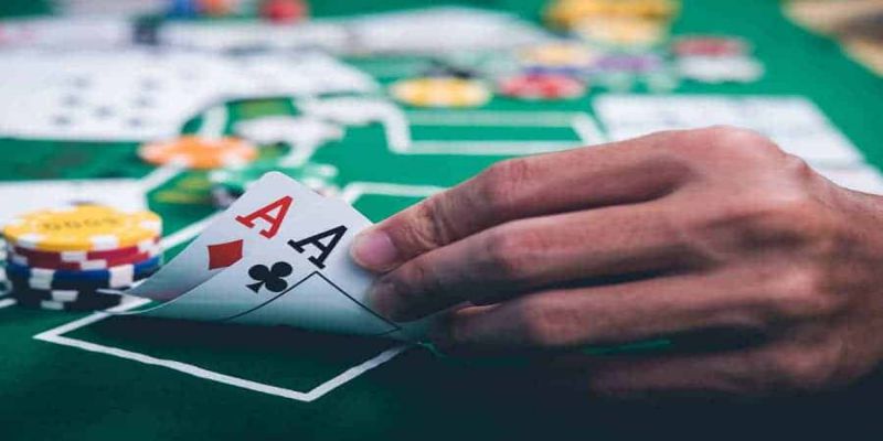 Cách chơi Poker: Giải mã thuật ngữ từ A đến Z cho người mới nhập môn